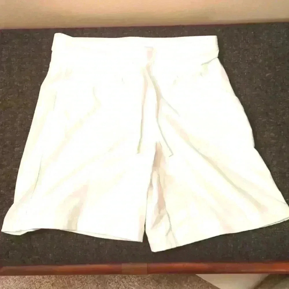 White shorts, size small - Picture 1 of 3